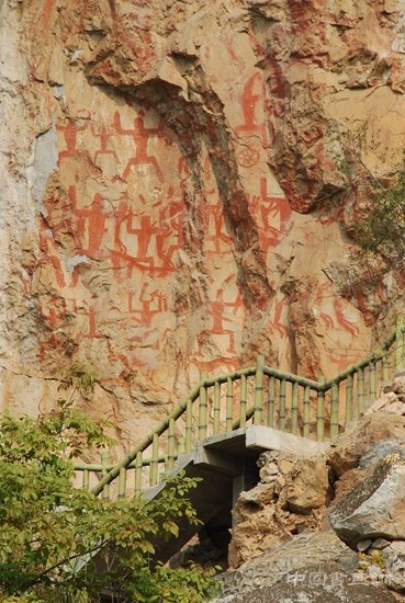 很少人知道中国是岩画大国，因为只有“花山”成功申遗