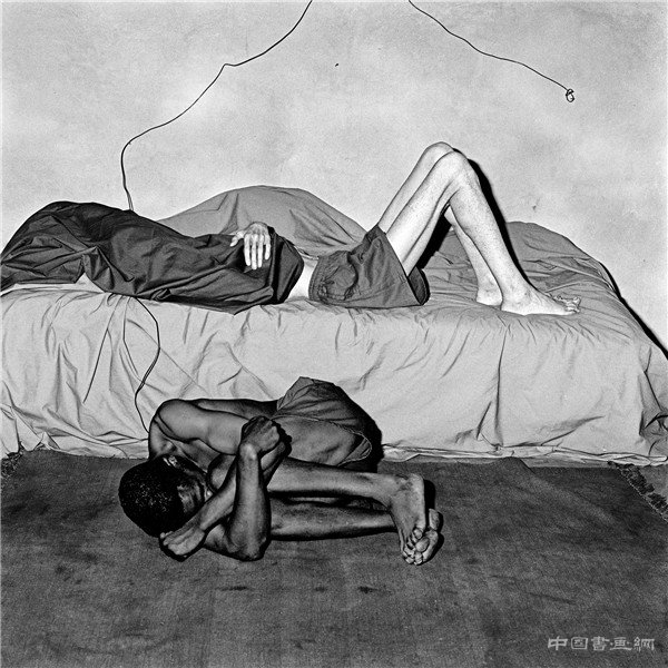 罗杰·拜伦:令我正中下怀的“荒诞剧场”