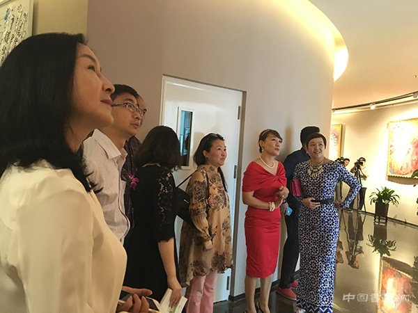 《图腾·蒙古》萨仁高娃油画个人展在北京隆重开幕