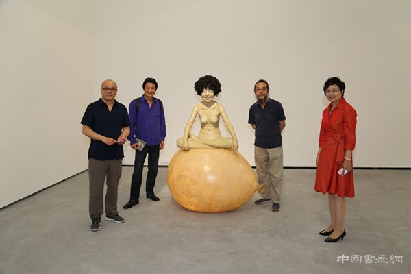 向京大型回顾展(1995-2011)+新作个展(2012-2016)开幕