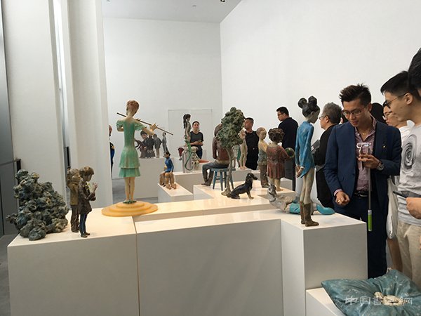 向京大型回顾展(1995-2011)+新作个展(2012-2016)开幕