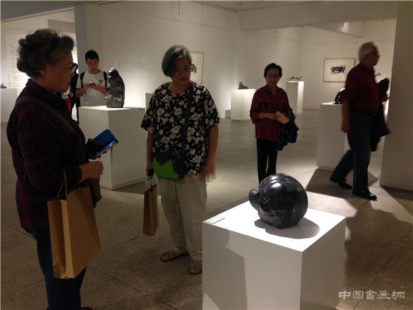田信峰作品展在京亮相 坚守“感恩”四十年