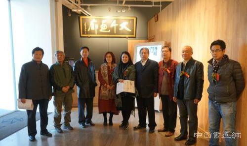 “点秋香”五人展的五色之魅画展在大千画廊美术馆开幕