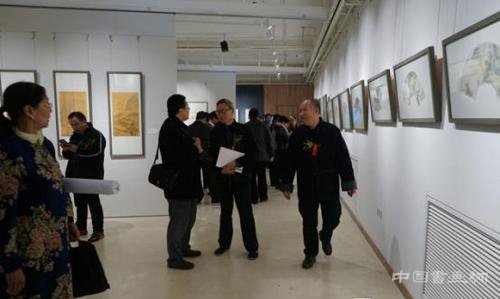 “点秋香”五人展的五色之魅画展在大千画廊美术馆开幕