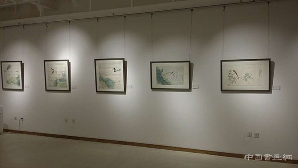 “点秋香”五人展的五色之魅画展在大千画廊美术馆开幕