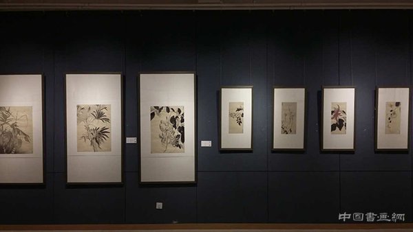 “点秋香”五人展的五色之魅画展在大千画廊美术馆开幕