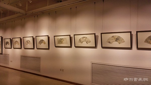 “点秋香”五人展的五色之魅画展在大千画廊美术馆开幕