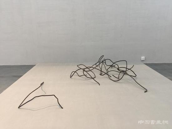 全球中国艺术展人气爆棚:63层写字楼变空中美术馆