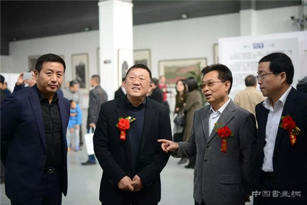 “经典之路——崔晓东山水画展”在青岛澜湾艺术公园开幕