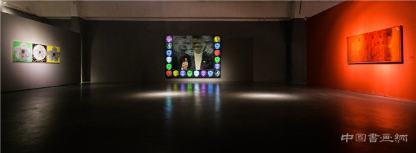 “中国的文艺复兴”李镇休作品展在798杨国际艺术中心隆重开幕