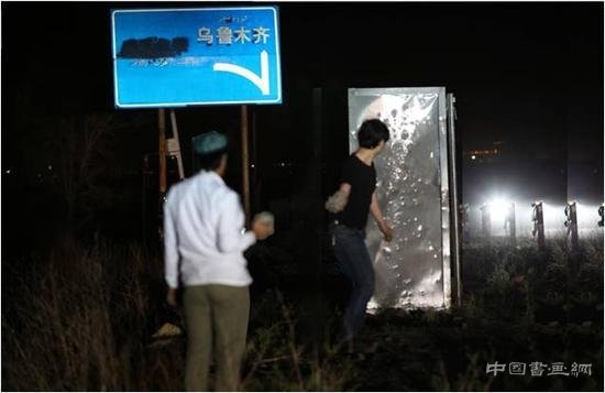 砸门:20个月、14座城、14个有故事的人、一个行为