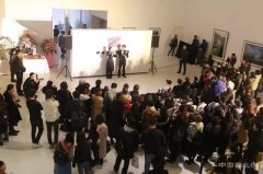 <b>“游”——周笔畅摄影展在798悦美术馆开幕</b>