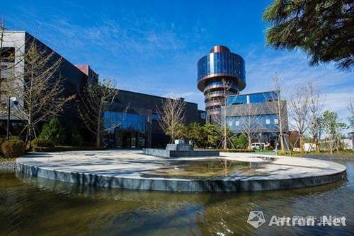 “童画与色彩——油画名家面对面”大得珍藏馆亲子写生之旅在京启幕