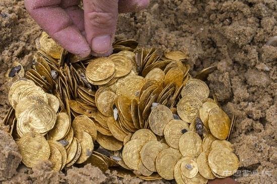 寻宝家发现300年前沉船宝藏 含价值450万美元金币