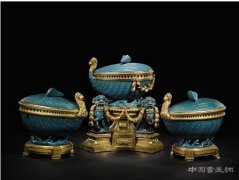<b>康熙年间出口瓷器亮相巴黎苏富比 估价200万欧元</b>