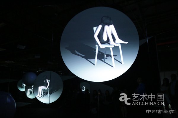 伊夫•内茨哈默谈《云的陵园》：转化意味着生命的轮回