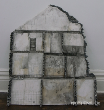 苏畅 《墙的肖像》 95×82×10cm 石膏、木头、麻丝 2013
在周浦,为了傅雷的一次当代艺术实验