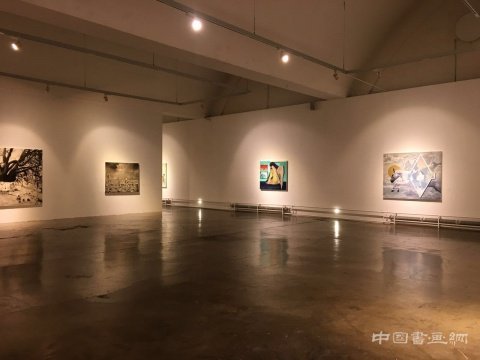 展览由赵一霓策划,集合苑瑗,陈卓,陆超,丁辉,孙一钿五位艺术家
绘画的砥砺 “极光”作品展于索卡艺术·北京举办