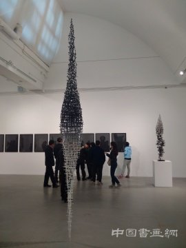 展厅中央的丁浩作品
成当代艺术中心,以“格物”之名的三人展
