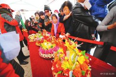 山西花馍艺术展亮相中华傅山园