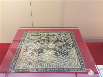 唐代鸡俑刚出土就赶上“鸡年展”