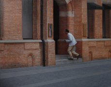 <b>王怡的场所精神和斯蒂文·霍尔的建筑现象学</b>