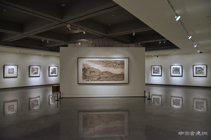 李小可作品展亮相深圳关山月美术馆