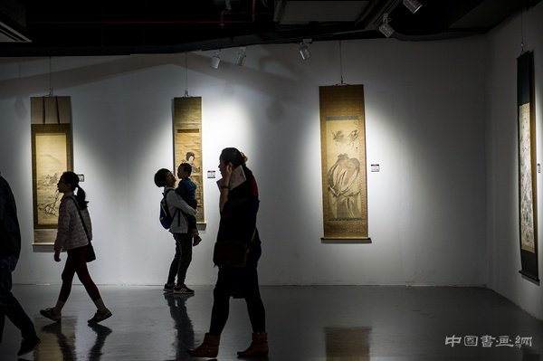 近现代日本古画藏品深大展出