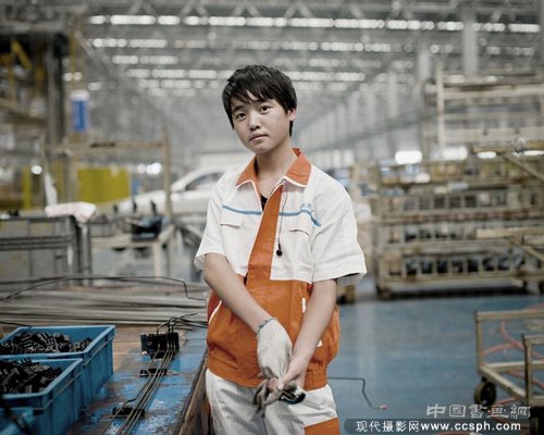 以图像凶猛介入现实