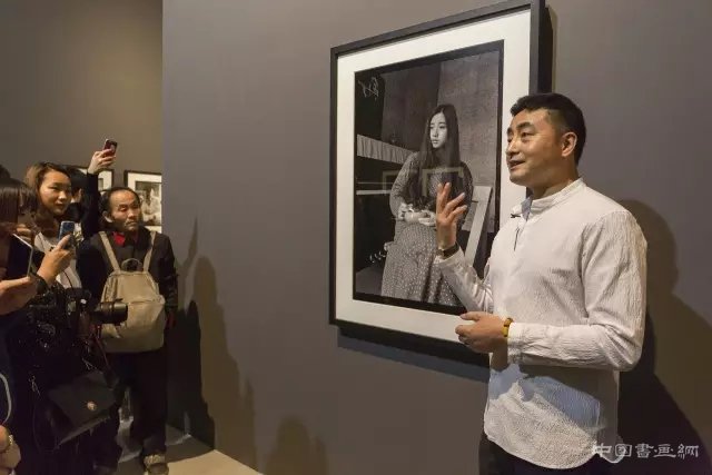 “我们这一代: 历史的语境与肖像”肖全摄影作品展开幕