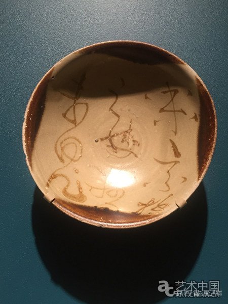 千年前的“海上丝路”：“黑石号”文物纽约展出