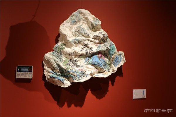 “凹凸丹青—胡又笨新作展”在北京陶然天艺术沙龙举行