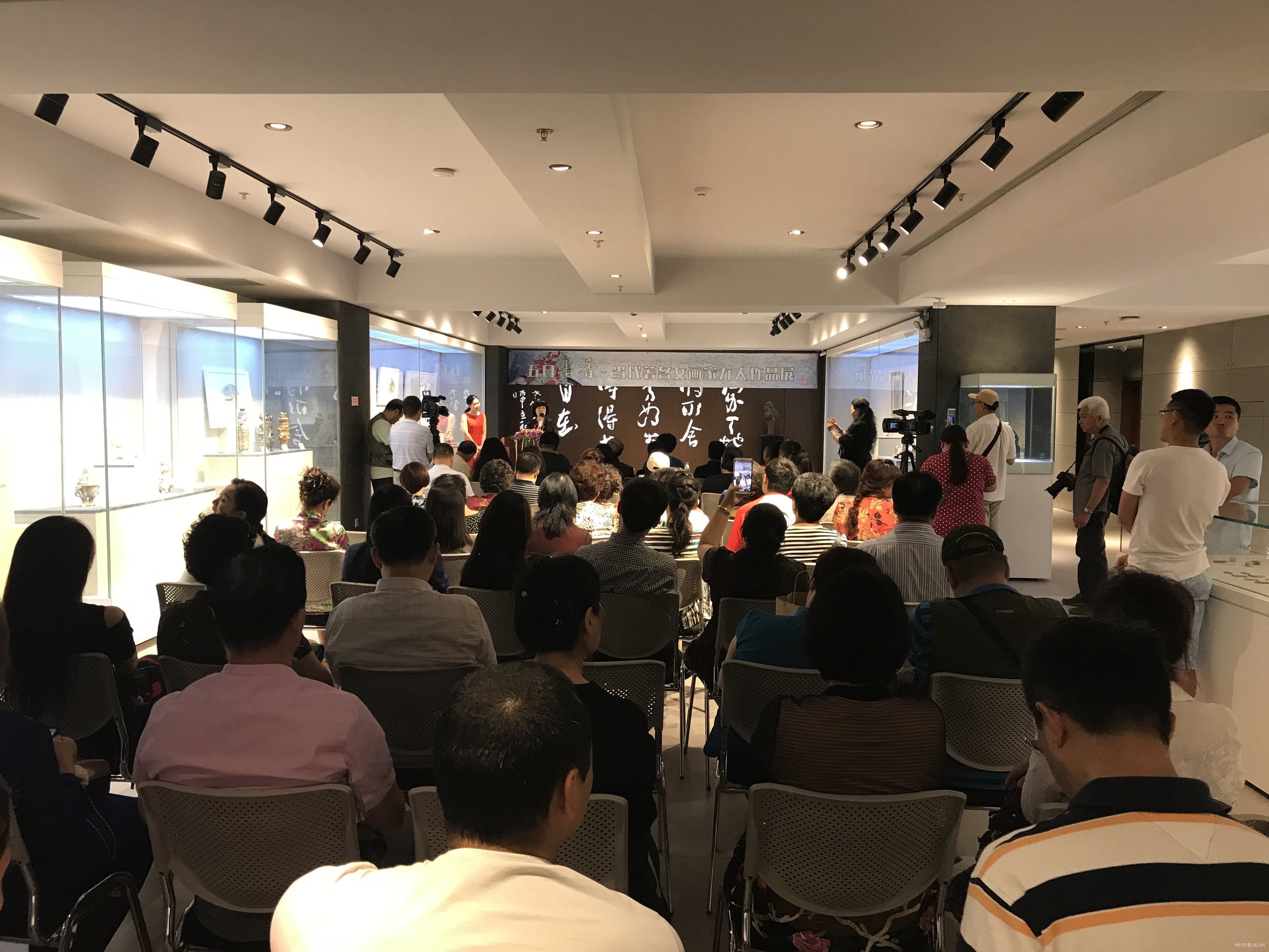 大得珍藏馆“五月墨香—当代著名女画家九人作品展”盛大开幕
