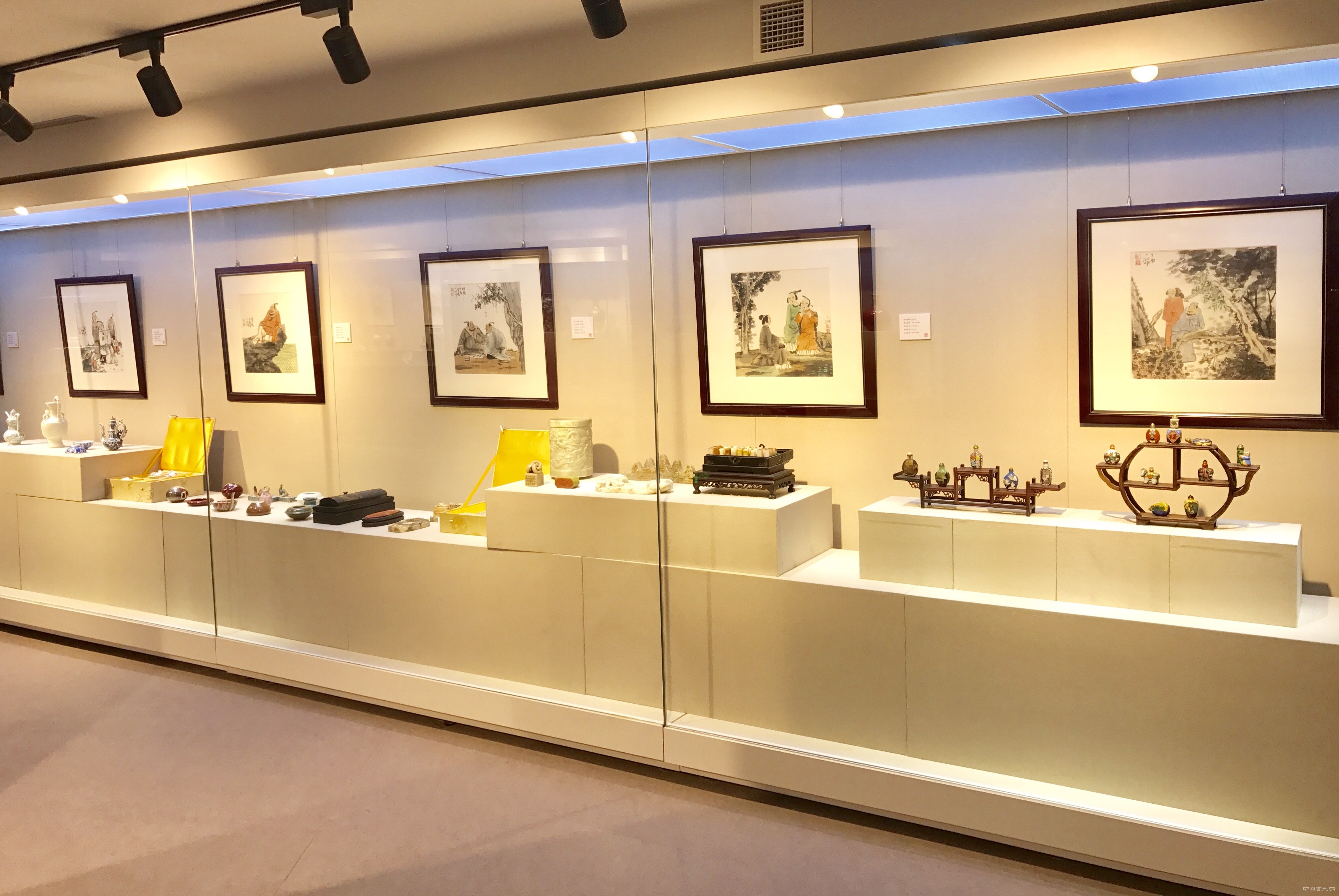 大得珍藏馆“五月墨香—当代著名女画家九人作品展”盛大开幕