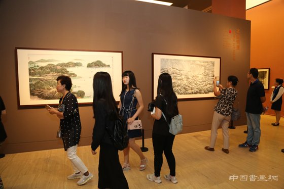 ＂水色有痕——范保文中国画回顾展＂亮相中国美术馆