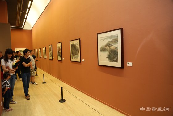 ＂水色有痕——范保文中国画回顾展＂亮相中国美术馆