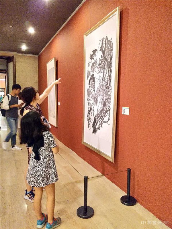 “庆祝香港回归祖国20周年——全国中国画作品展”在中国美术馆开幕