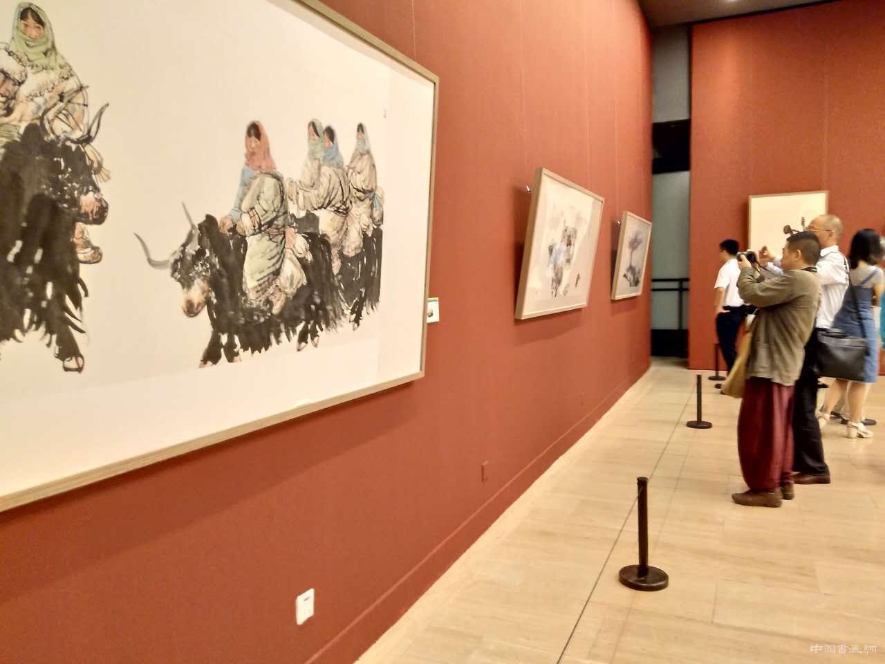 “庆祝香港回归祖国20周年——全国中国画作品展”在中国美术馆开幕