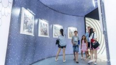 穿越异次元迷宫，邂逅村上隆作品
