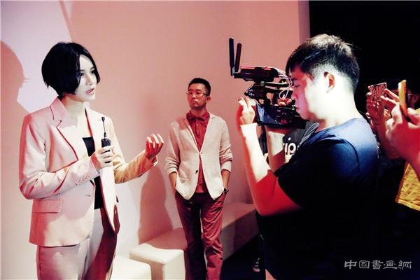 尚雯婕携手先锋艺术开启音乐狂想