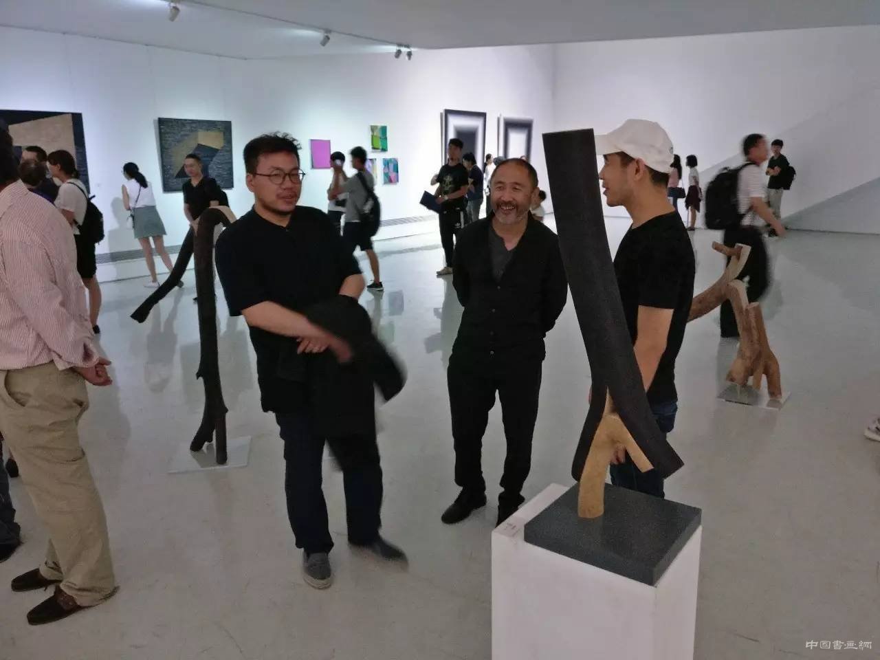  “以抽象的名义——获奖青年艺术家作品展”于北京悦•美术馆开幕