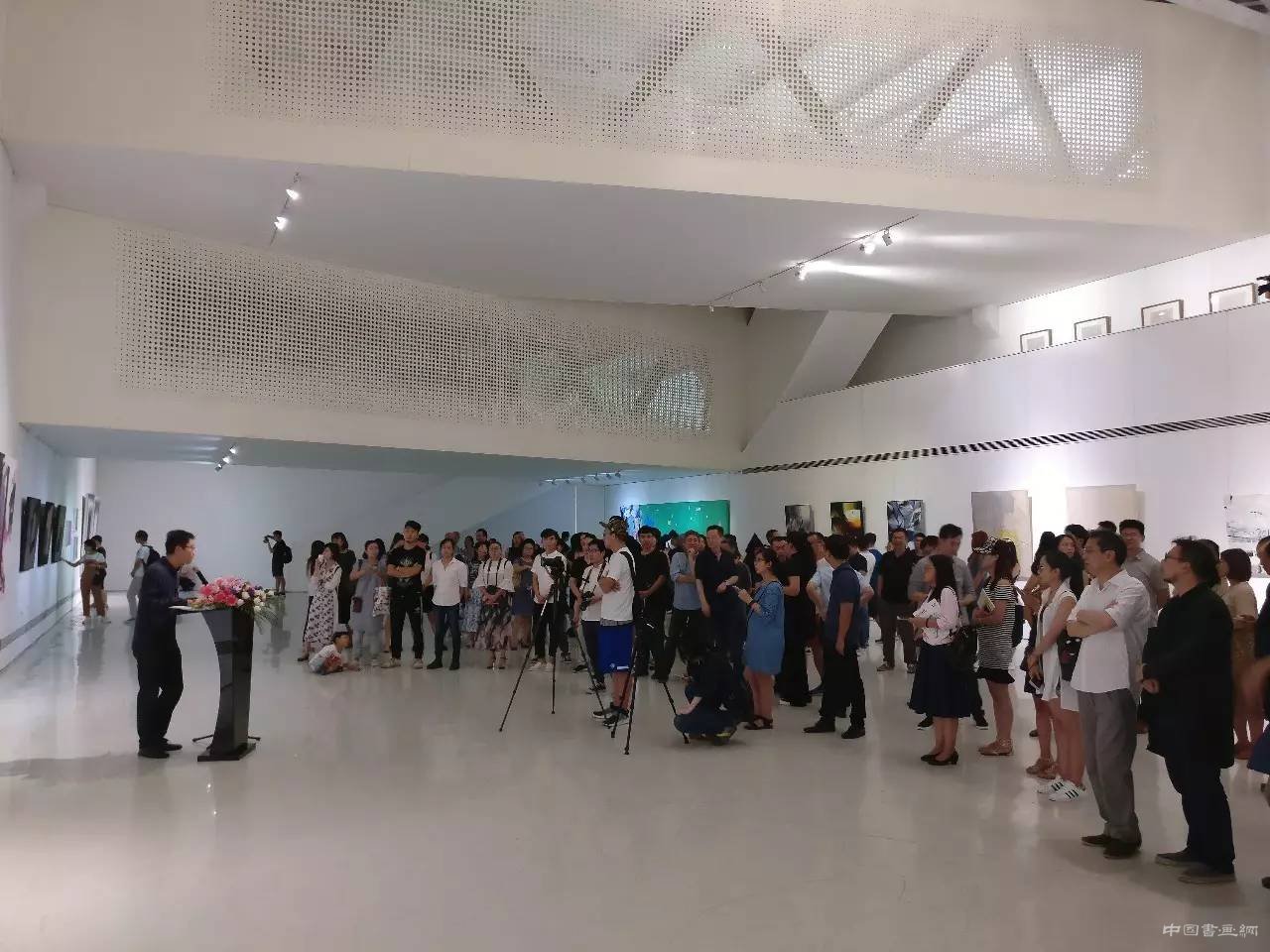  “以抽象的名义——获奖青年艺术家作品展”于北京悦•美术馆开幕