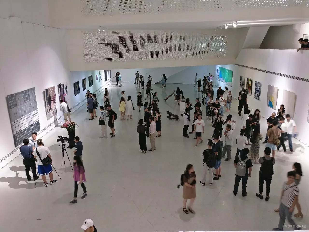  “以抽象的名义——获奖青年艺术家作品展”于北京悦•美术馆开幕