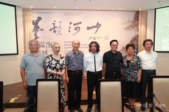 伍霖生艺术展在中国美术馆展出
