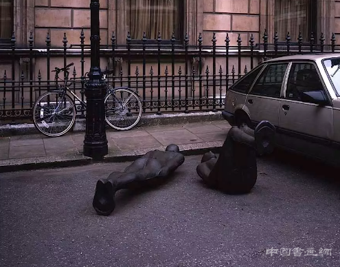 安东尼葛姆雷:把身体切入雕塑