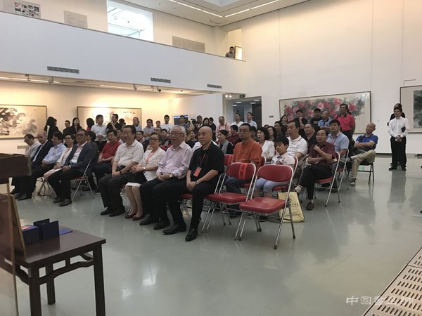 “融古开新——香港写意画家范子登回顾展”