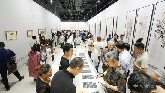 “执管风韵”管峻书画展于德基美术馆开馆日亮相