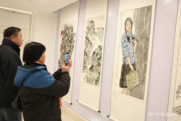 第八届全国“长城杯”书画展亮相涿州