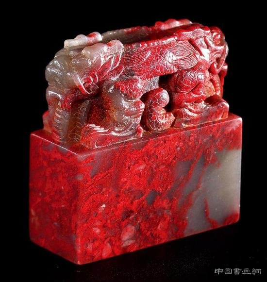 严陆根175万元拍得末代皇帝文房重玺