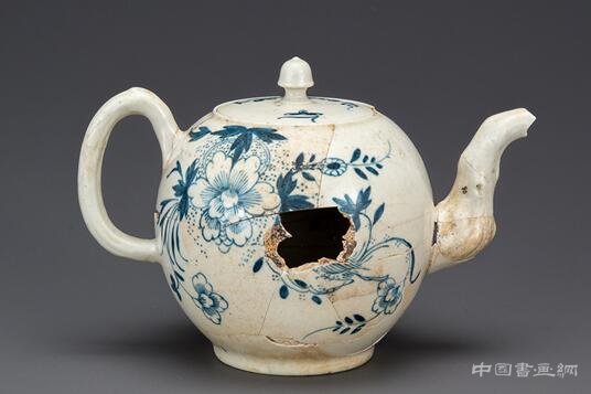 18世纪施釉陶器首次亮相纽约陶瓷玻璃艺术品展